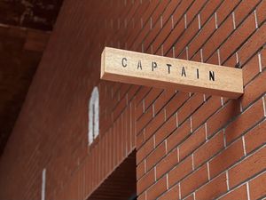 CAPTAIN DONGSHAN