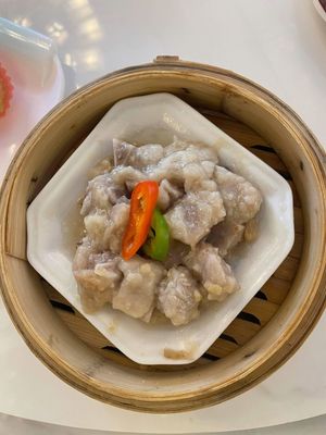 Yueyun Sifu · Guangdong Cuisine Restaurant