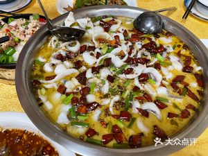 Hongji Sour Cabbage Fish (Yongxing Commercial Street Community Branch)