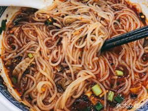 Chongqing Small Noodles (Da Tang Metro A Exit Branch)