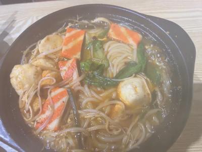 Bay Leaf Overbridge Rice Noodles