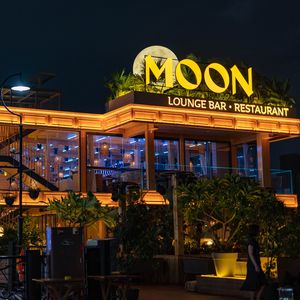 MoonLoungeBar · Sunset River View · Southeast Asian Cuisine