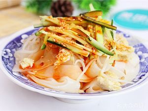 Xiao Cui Spicy Hot Pot with Handmade Cold Noodles & Meat Buns (Development Zone Store)