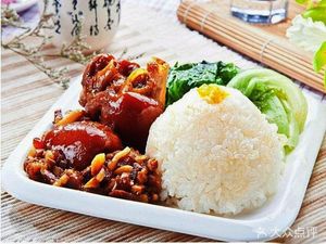 Chaowei Soup Noodles King (Wenchuan Living Area Store)