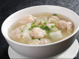 Bai Shui Zhai Stone-Milled Rice Noodle & Wonton Shop