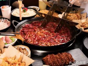 Chongqing Alley · Old Hotpot (Yongtai Branch)