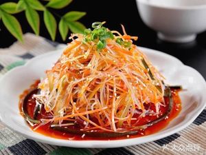 Bingge Northeast Dumplings & Spicy Hot Pot (Jiangnan West Store)