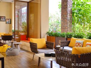 Sunshine Family · Sunshine Bar · Sunny Leisure Bar