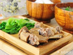 Macle's Chicken Rice (Changfu Road)