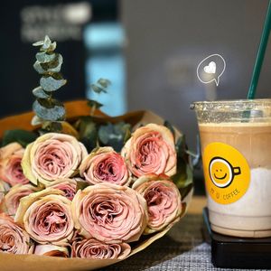 M U coffee