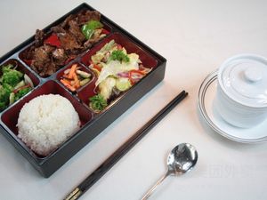 Xiao Yi Private Kitchen (Bixiu Road Branch)