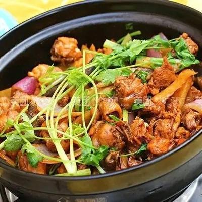 Wu Shu Guangwei Charcoal Chicken Hot Pot (Zhonghai Huawan Yi Hao Store)