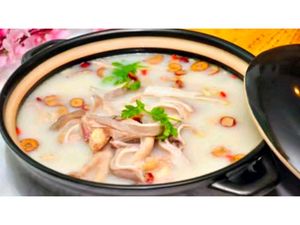 Fuxin Pig's Intestine Chicken Soup (Hennan Zhonglu Branch)