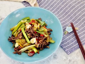 Simple One Meal Farmhouse