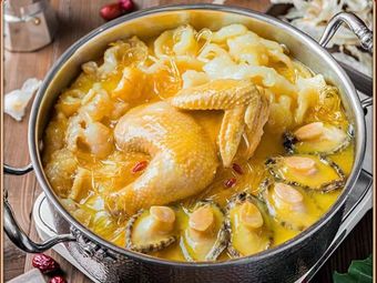 Golden Soup Bird's Nest Chicken Stew