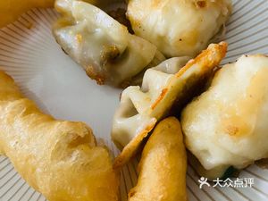 Mc Xiao Bao Catering Cui Ji Steamed Buns with Spicy Soup