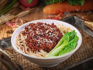 Lao Liu Jia Zhenzhou Xiangyang Beef and Offal Noodle (Gongming Branch)