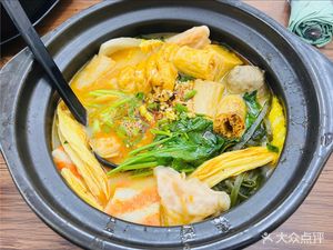 Clay Pot Spicy Hot Pot (Heshuikou Branch)