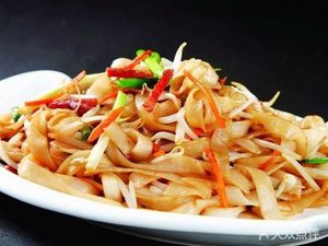 Sichuan Stir-fried Rice Noodles