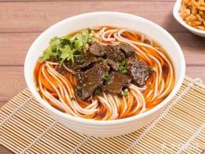 Wuhua Meatball Noodle Soup & Fried Noodles