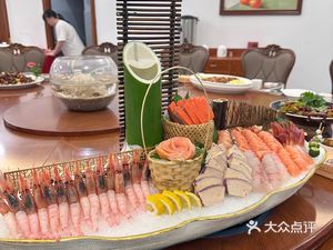 Xiaofan Tang · Premium Cantonese Cuisine