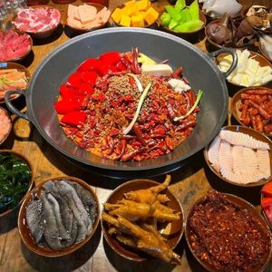阮三孃重庆老火锅(油松店)