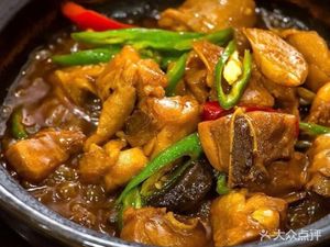 Imperial Kitchen Huang焖 Chicken Rice (Longhua Branch)