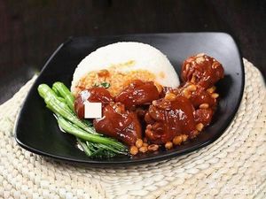 Tengjiao Dachoushou Longjiang Pig Trotter Rice