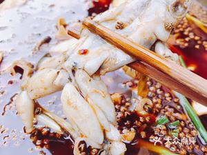 Roast Chicken with Pig Intestine and Fish (Heyue Road Branch)