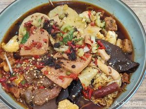 One Bowl Spicy Cuisine (Sanguantang Street Branch)