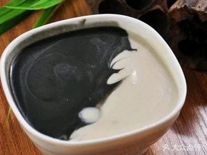 李记黑芝麻糊甜豆花