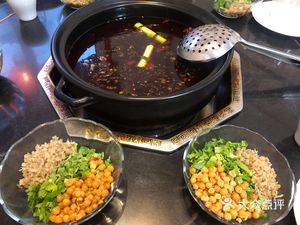Jin Pang Kimchi Fish Head Hot Pot