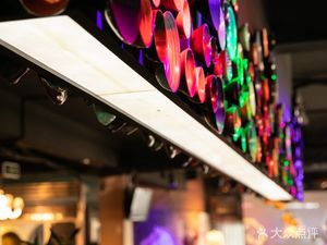 Lavita Restaurant & Bar (Tongzilin Store)