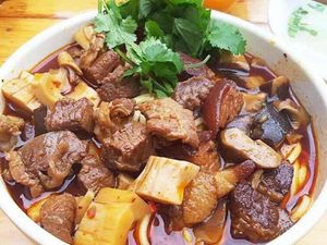 Zhou Qin Old Dough Noodle House (Shenxian Shu Branch)