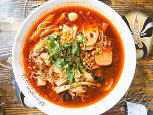 Jing Xiang Yuan Spicy Cuisine (Huashan Town Pure Water Bay - Commercial Center Branch)