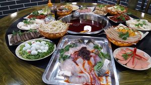 Wu Hu Xiang Yue Chongqing Fish Hot Pot (Chengdu Gaopan Road 7322 Factory Branch)