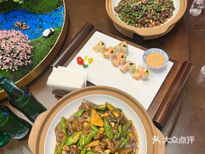 Heyue Li · Family Banquet Hall
