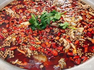 Boiling House Spicy Frog Fresh Fish Hot Pot