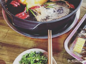 Jinfeng Hot Pot Spicy Skewers (Tangyu Road Branch)