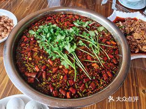 Liuhe Garden Chinese Restaurant (Qinggangshu Village Qinggang Courtyard Branch)