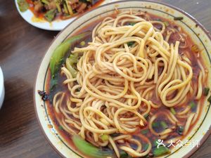 Zou's Stewed Noodles with Tripe and Blood Curd
