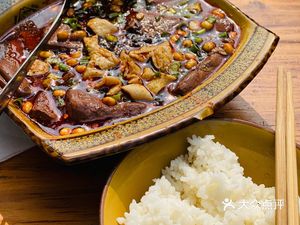 Dayi Pig Intestine Blood Curd Home-style Cuisine (Institute Street No. 133 Courtyard Store)