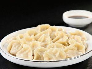 Baoli Northeast Dumpling House (Huzhu Apartment Store)