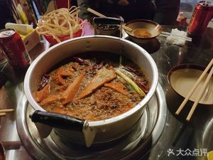 Jiaojiao Spicy Hot Pot (Quanshui Renjia Phase II B Zone Branch)