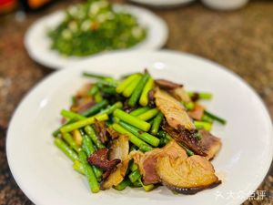 Lao Jia Tu Cai Guan (Nanyuan Yi Qu Store)