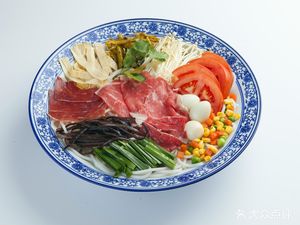 Authentic Yunnan Crossing-the-Bridge Rice Noodles (Nandajie Branch)