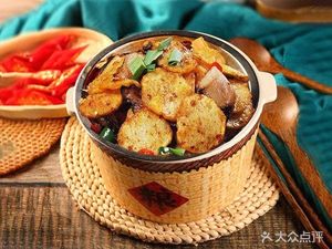 Xiang Style Wooden Bucket Rice