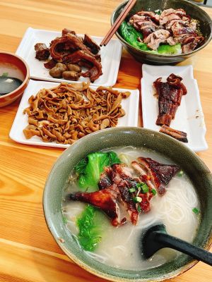 Guangdong De'an Roast Duck Noodles (Old Market Store)