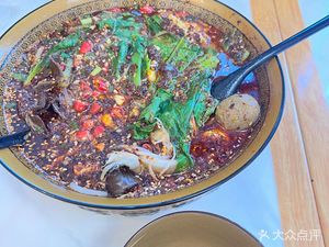 Chongqing Spicy Hot Pot (Baojia Yufeng Store)