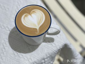 WE+ Coffee Shop (Linjiang Garden Store)